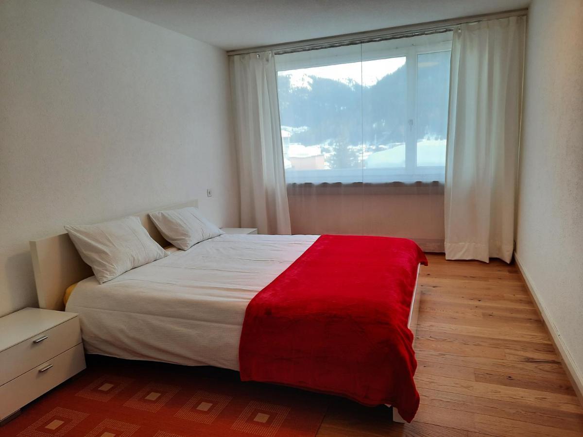 Holiday Accommodation - Swimming Pool Available Davos Bagian luar foto