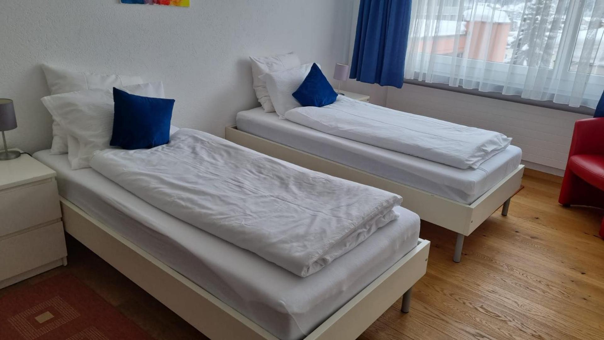 Holiday Accommodation - Swimming Pool Available Davos Bagian luar foto