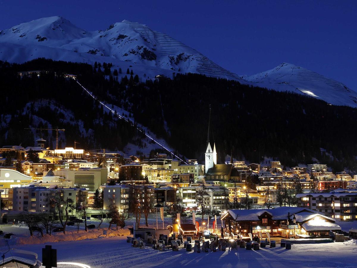 Holiday Accommodation - Swimming Pool Available Davos Bagian luar foto