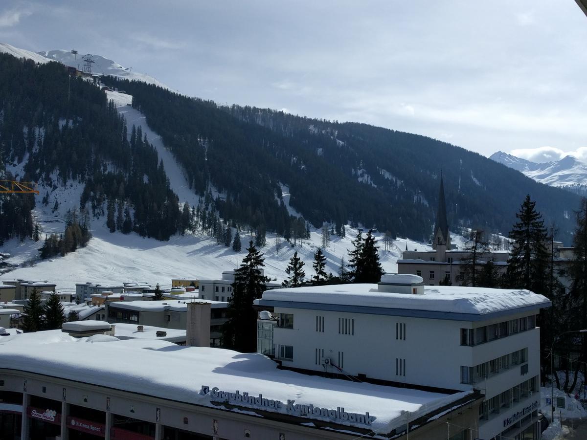 Holiday Accommodation - Swimming Pool Available Davos Bagian luar foto